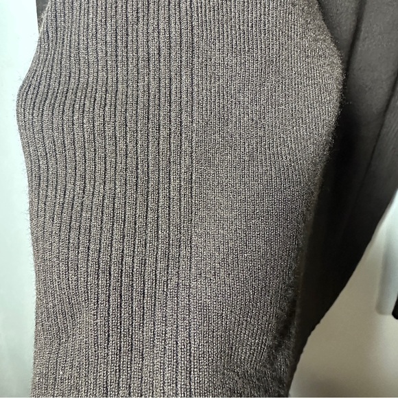 Chico’s Brown Turtleneck with Ribbed Sides Sweater Size 2 (Large) - Picture 4 of 7